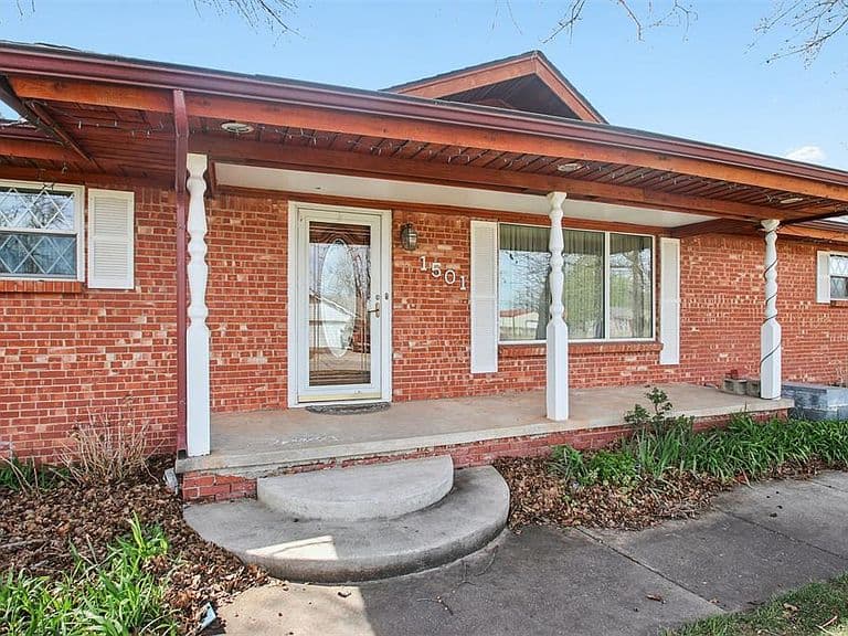 Listing photo 4