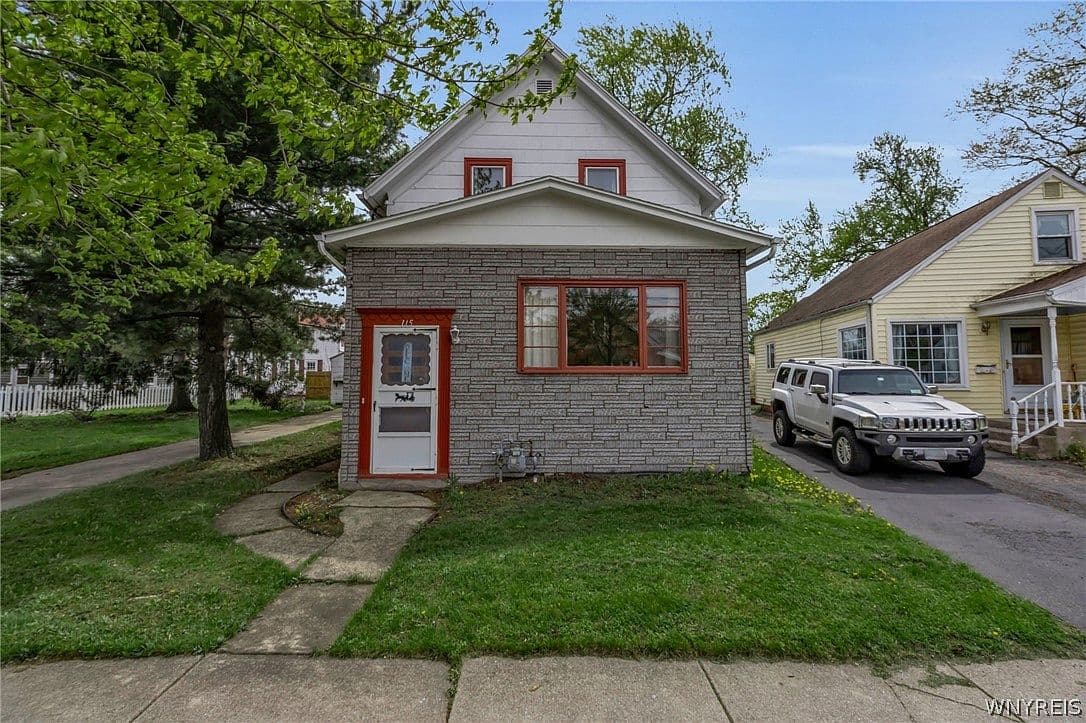 Primary listing photo