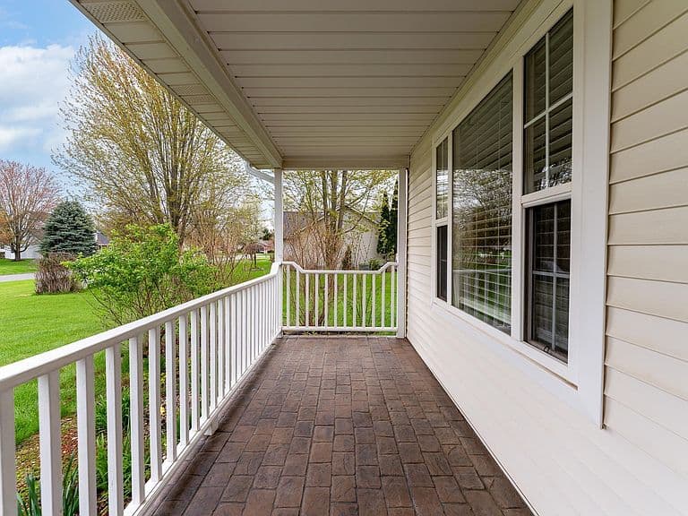 Listing photo 4