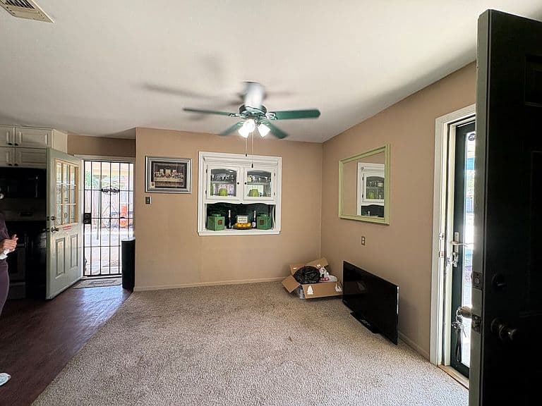 Listing photo 4