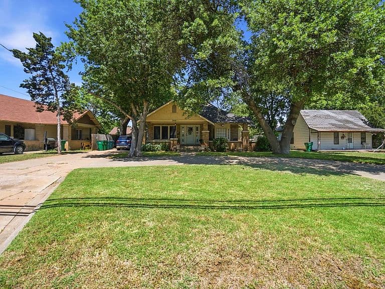 Listing photo 5