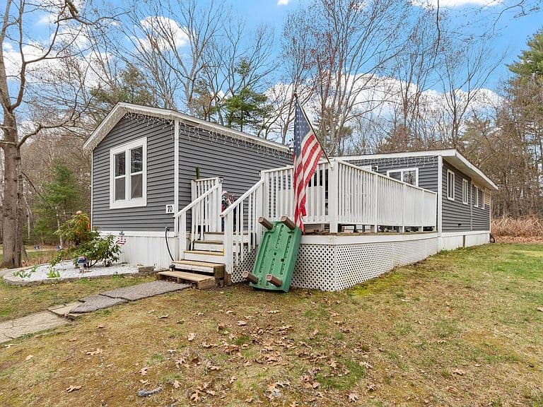 Listing photo 2