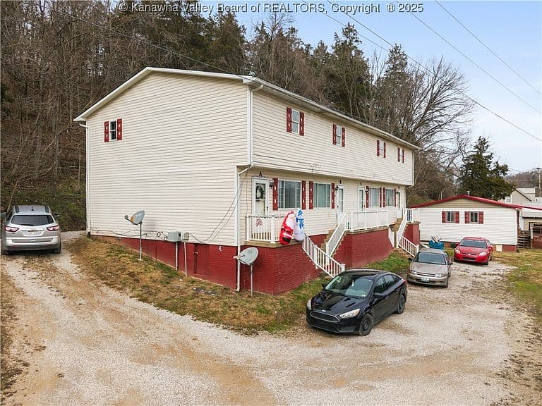 Listing photo 5