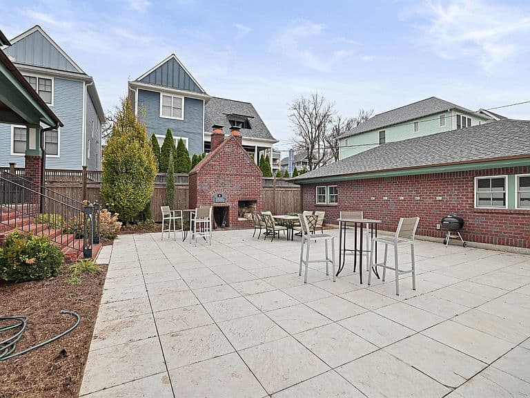 Listing photo 4