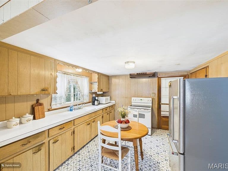 Listing photo 4