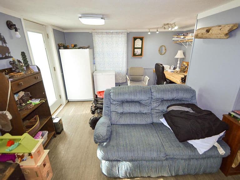 Listing photo 5