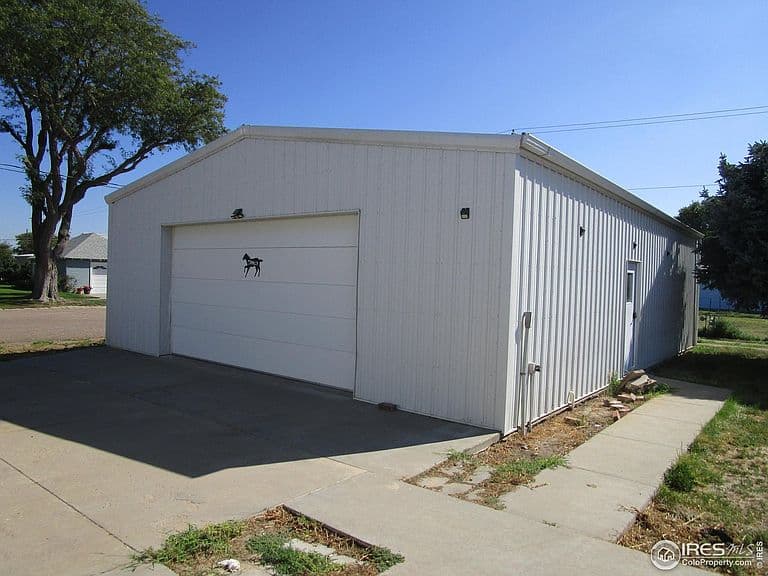 Listing photo 5