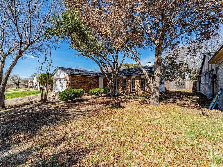 Listing photo 5
