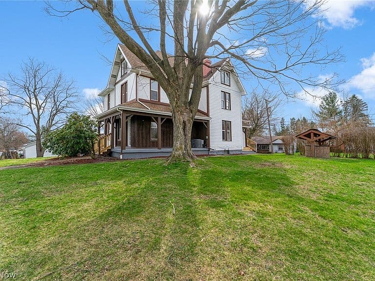 Listing photo 3