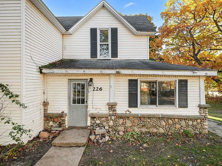 Listing photo 4