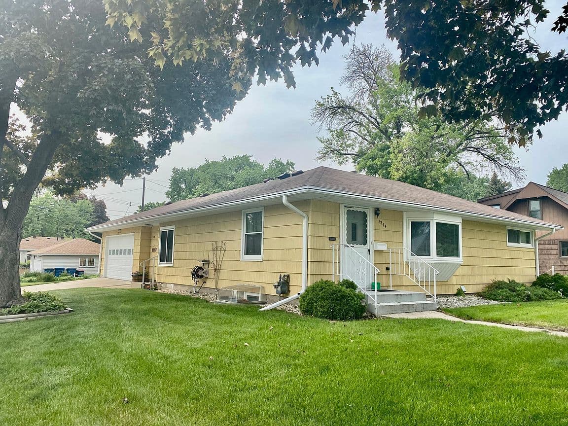Primary listing photo