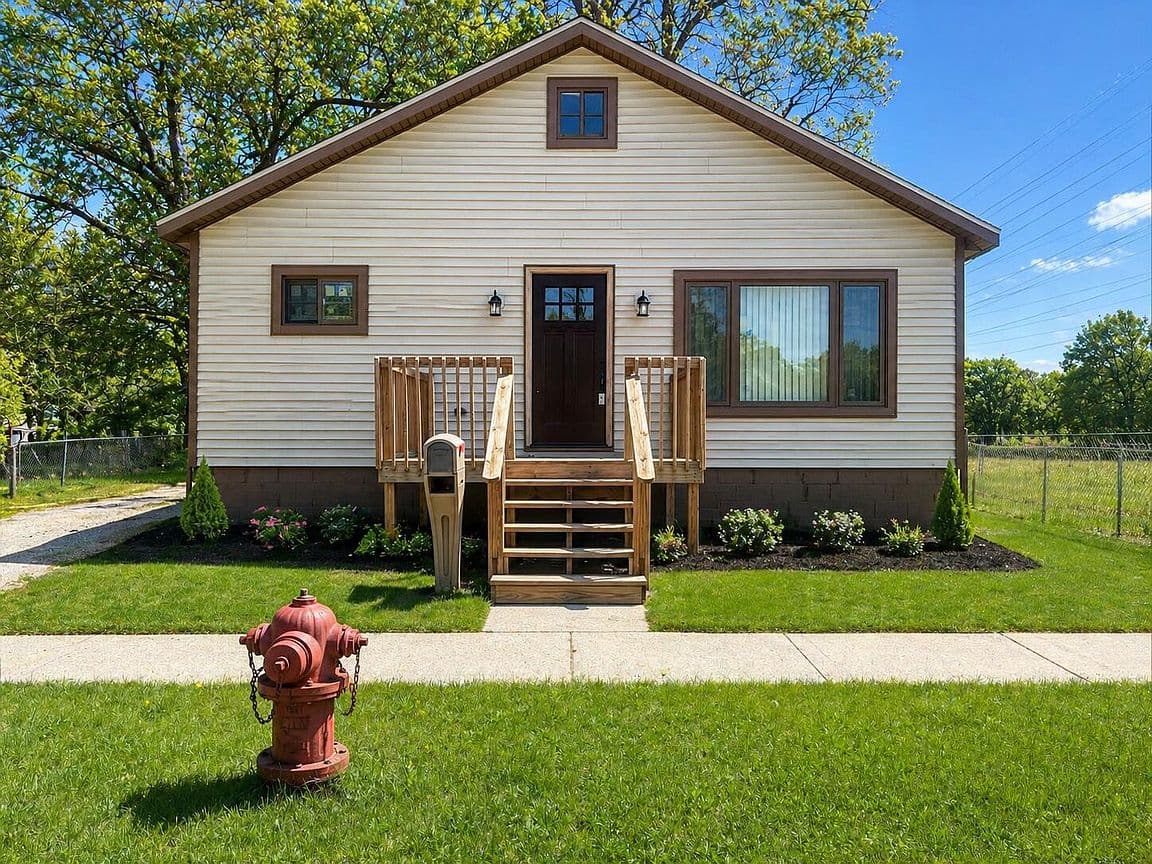 Primary listing photo