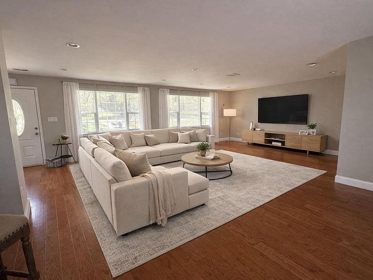 Listing photo 3