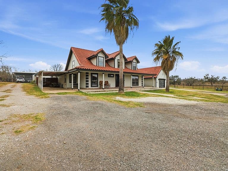 Listing photo 4