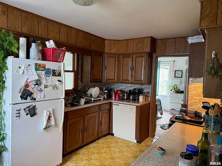 Listing photo 4