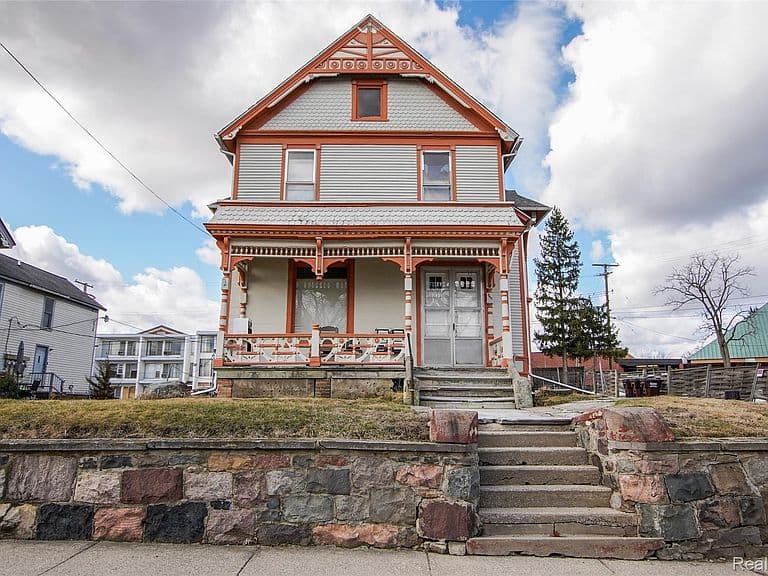 Listing photo 4