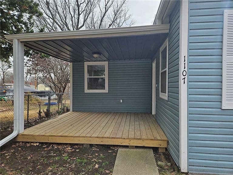 Listing photo 5