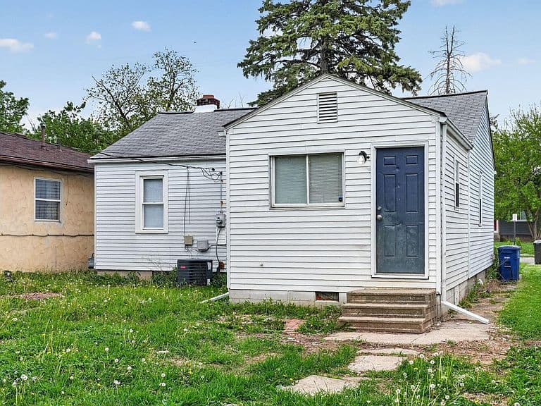 Listing photo 4