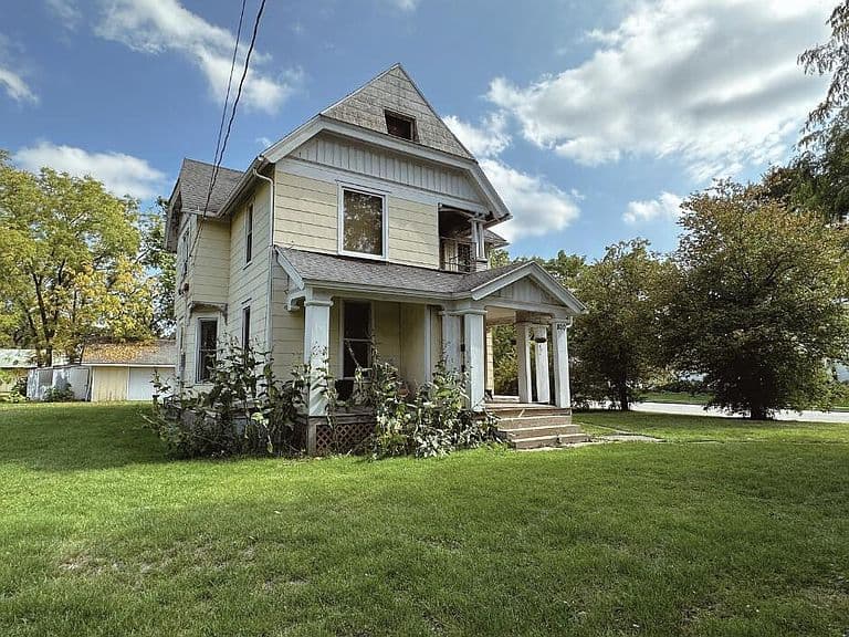 Listing photo