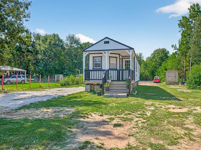 Listing photo 5