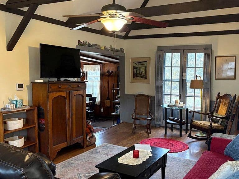 Listing photo 4