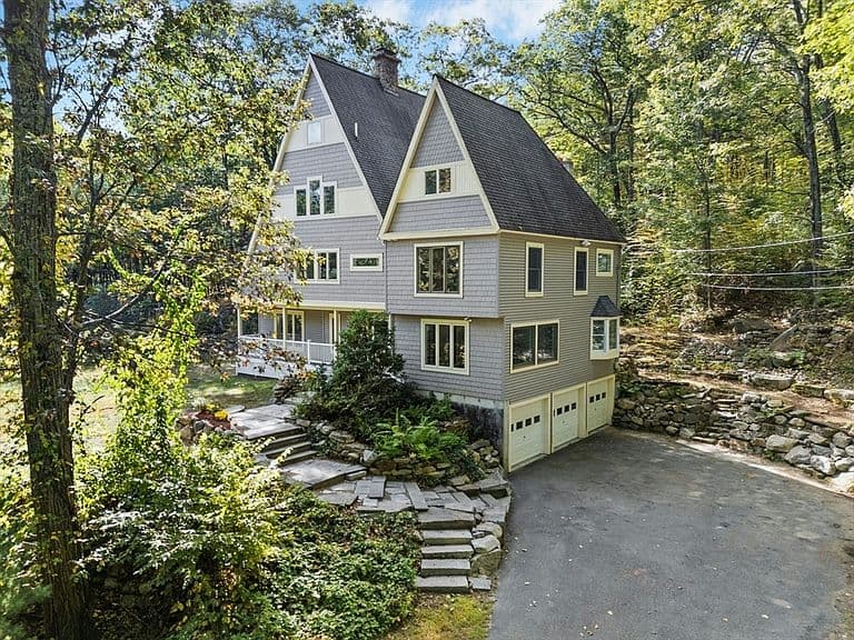 Listing photo 2