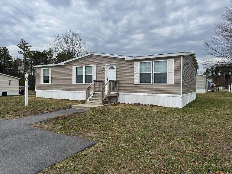 Listing photo 2