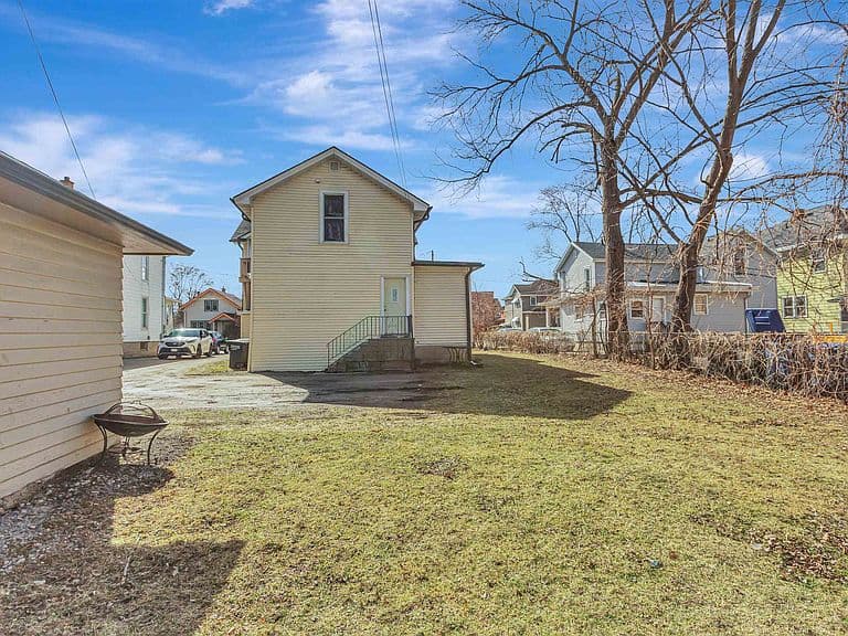 Listing photo 4