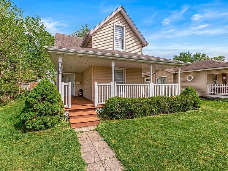 Listing photo 3