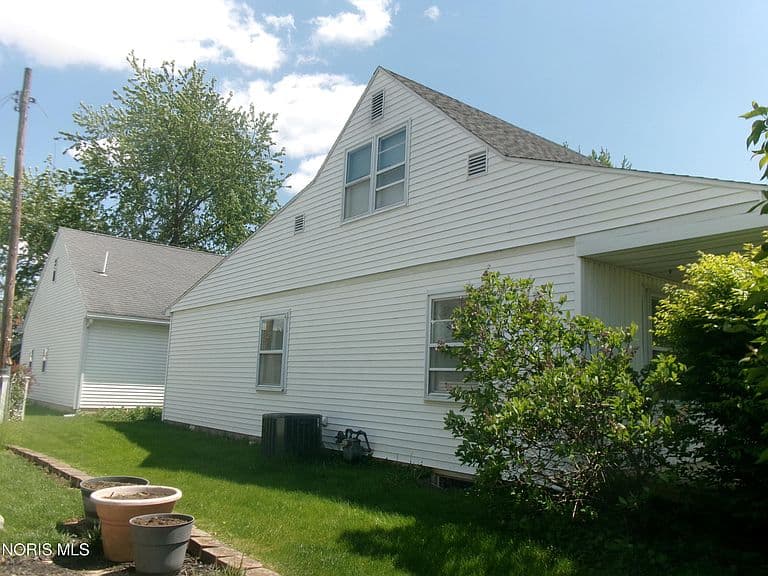 Listing photo 4
