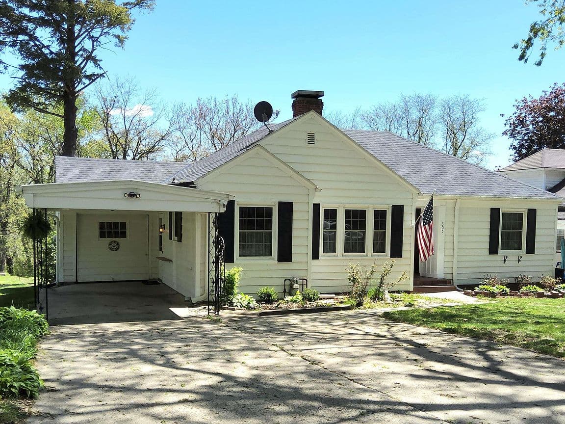 Primary listing photo