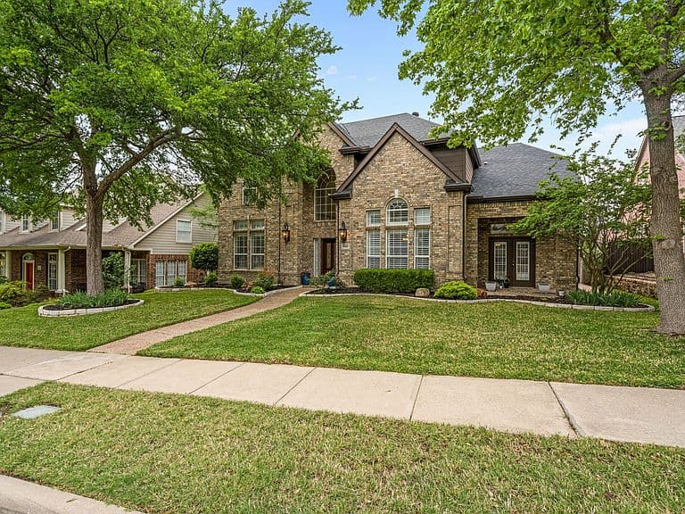 Listing photo 3