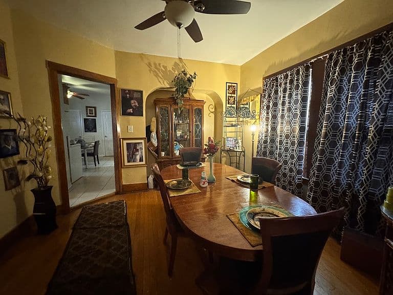 Listing photo 5