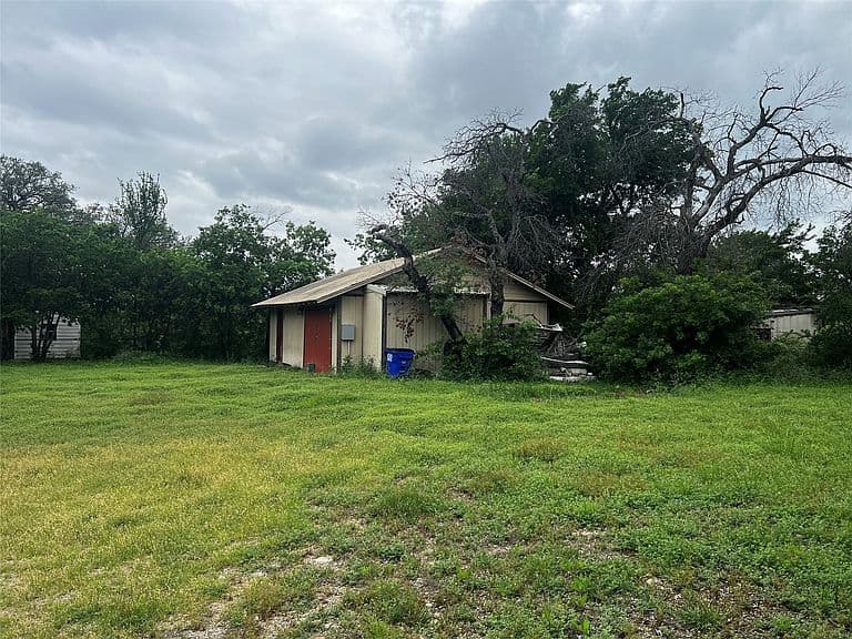 Listing photo 4