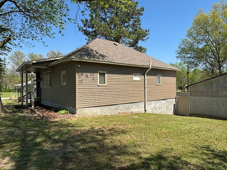 Listing photo 5