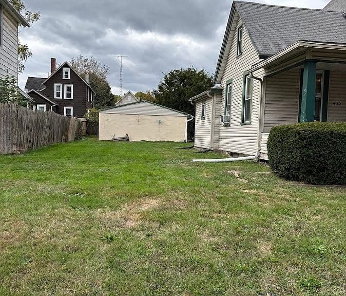 Listing photo 2