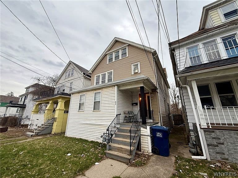 Listing photo 3