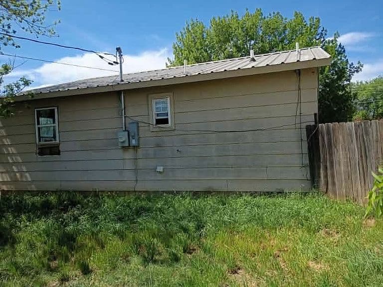 Listing photo 4