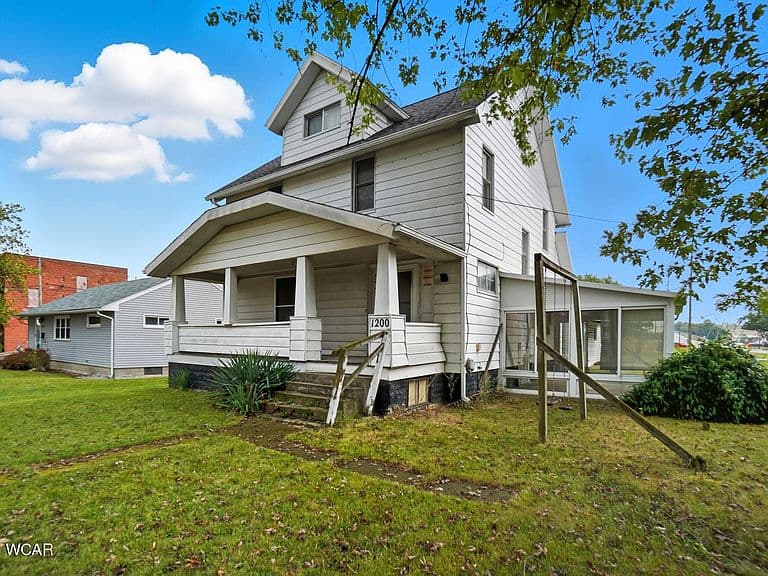 Listing photo 2