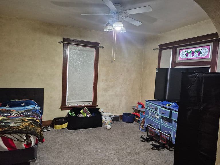 Listing photo 3