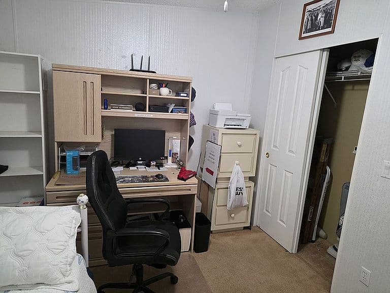 Listing photo 3