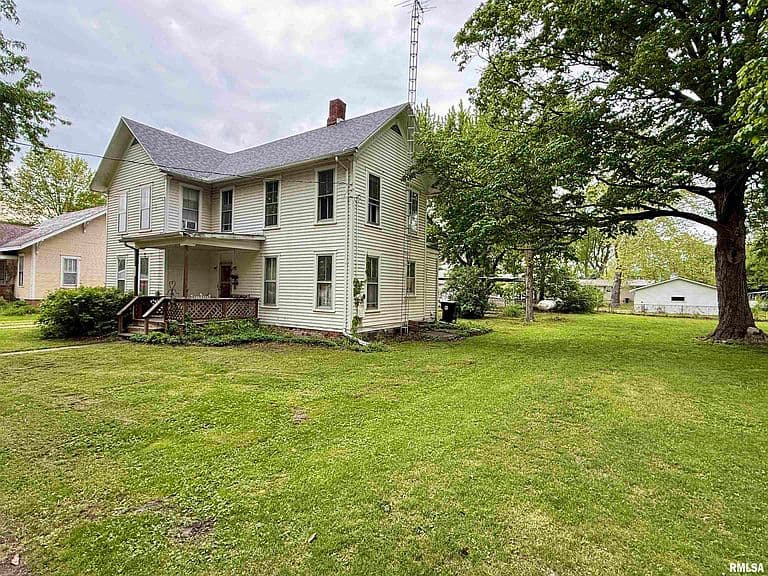 Listing photo 2