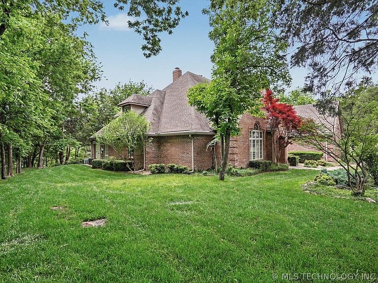 Listing photo 3