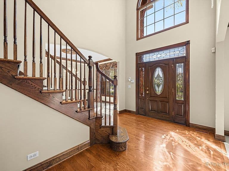 Listing photo 3