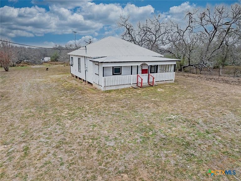 Listing photo 5