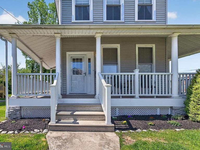 Listing photo 5