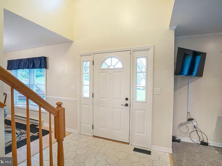Listing photo 5