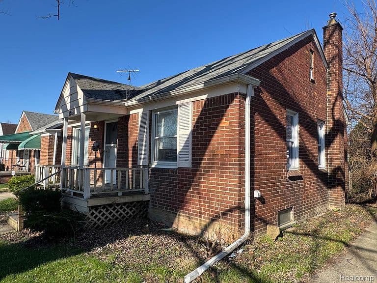 Listing photo 3