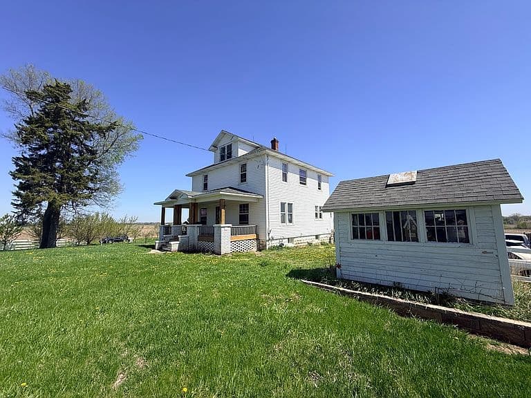 Listing photo 4