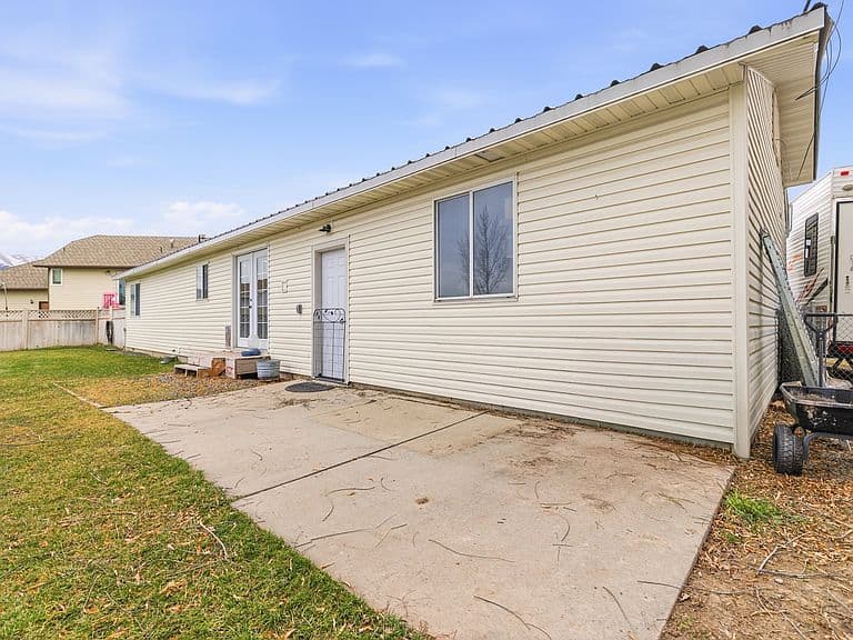 Listing photo 5